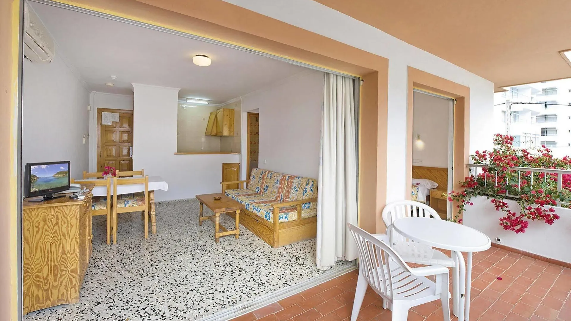 Apartamentos Green Line Bon Sol - Ab Group プラヤ・デン・ボッサ アパートホテル